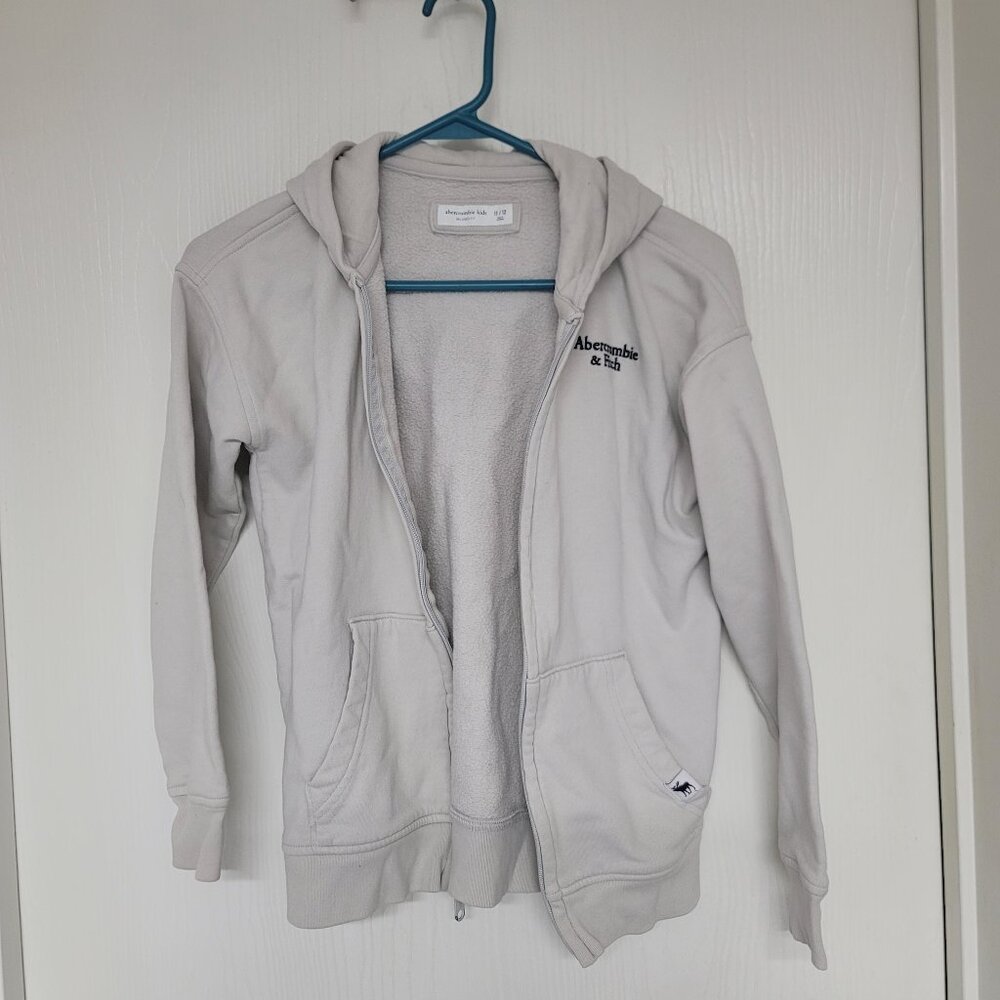 Girls white Abercrombie & Fitch kids full zip sweatshirt - kids size 11/12